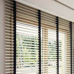 Houten jaloezie voor de winter